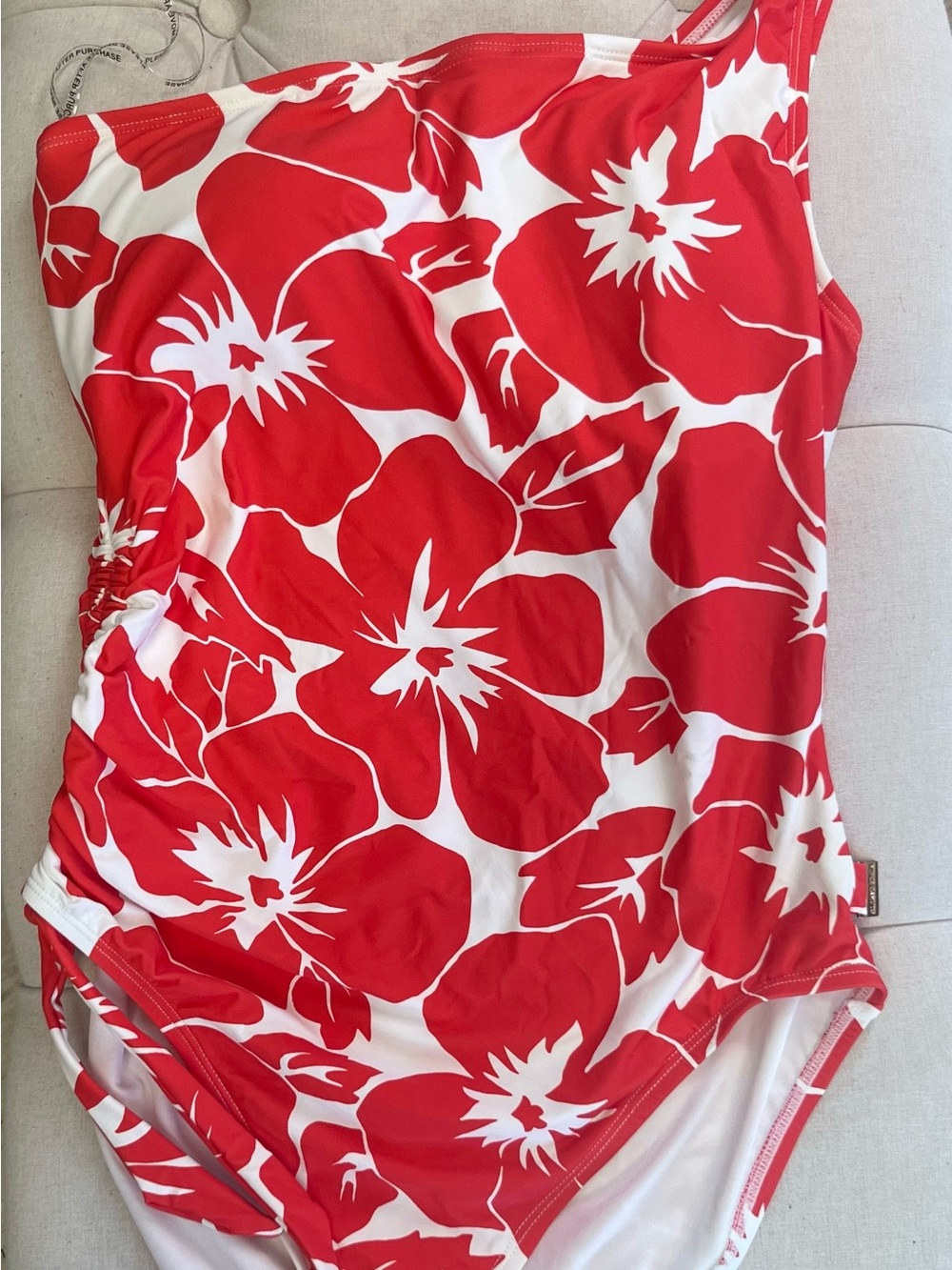 Vince Camuto Red and White Floral Off Shoulder One-Piece Swimsuit Sz 10